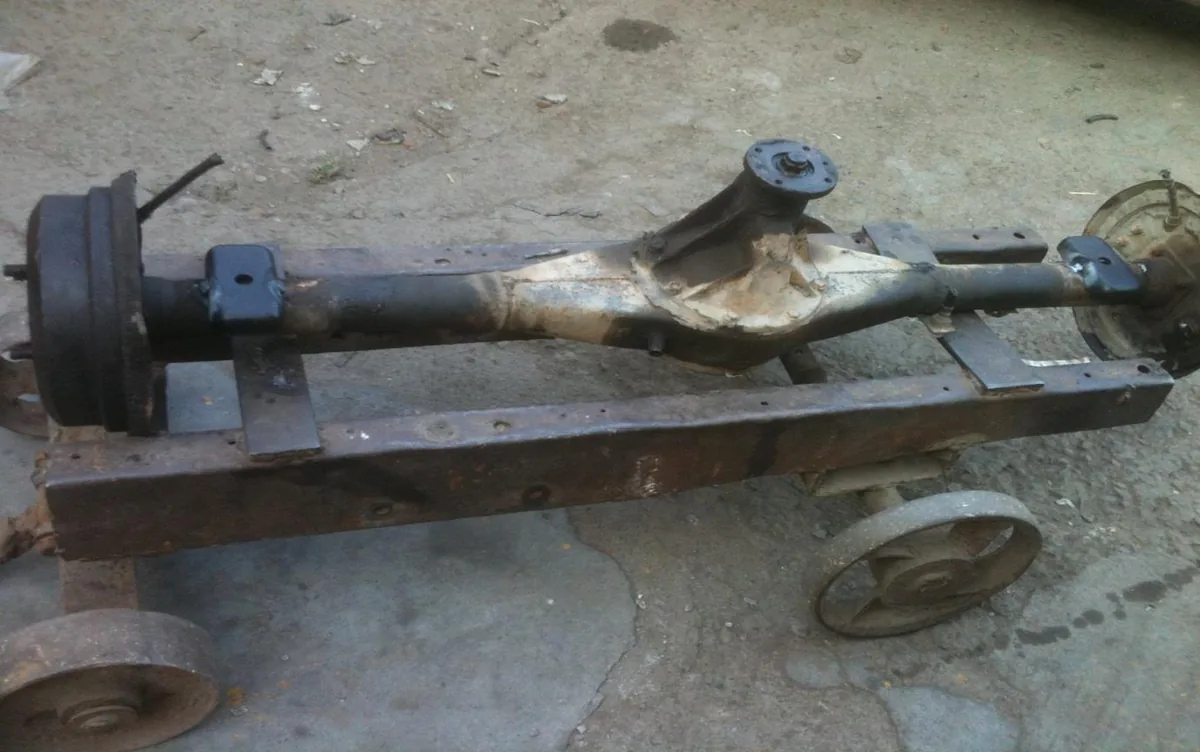 The live rear axle with its differential, before fitting.